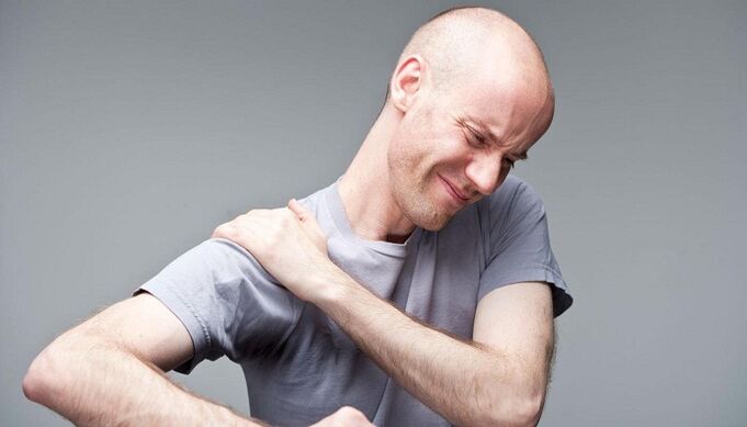 Péng an de Schëlleren mat Osteochondrosis