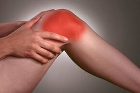 Péng am Knéi Gelenk wéinst Arthrosis