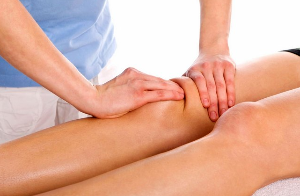 Massage bei Arthrose vum Kniegelenks